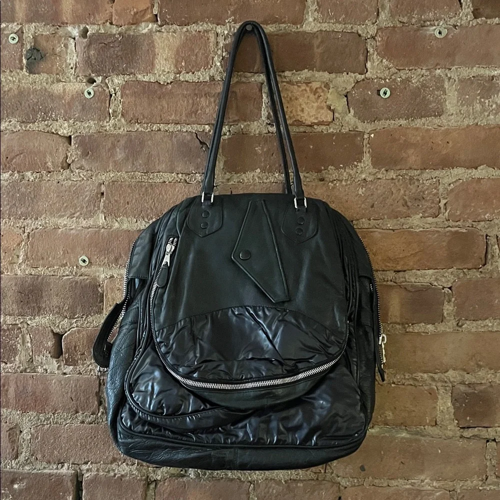 Balenciaga Black Quilted Shoulder Bag - Picture 1 of 7